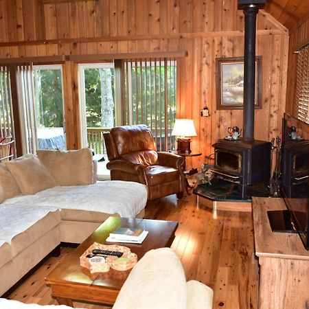 Quiet And Comfy 3Bed/2Bath - Chalet With Hot Tub. Cedar Экстерьер фото