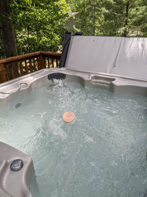Quiet And Comfy 3Bed/2Bath - Chalet With Hot Tub. Cedar Экстерьер фото
