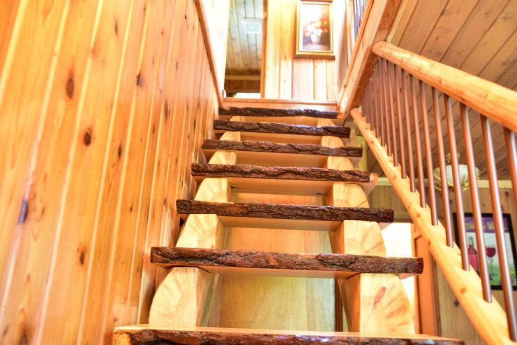 Quiet And Comfy 3Bed/2Bath - Chalet With Hot Tub. Cedar Экстерьер фото