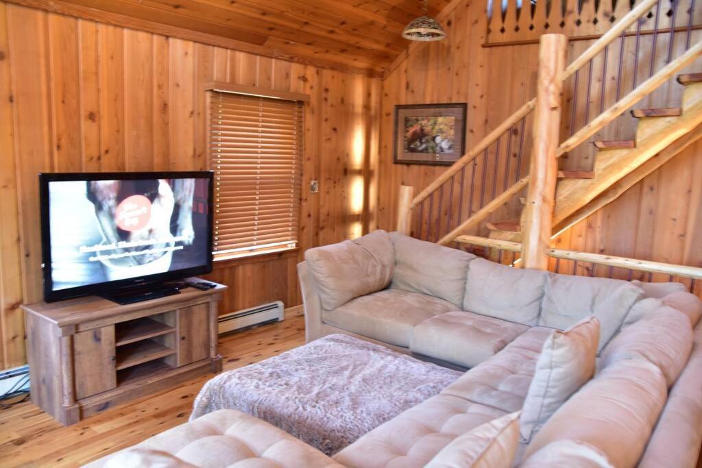 Quiet And Comfy 3Bed/2Bath - Chalet With Hot Tub. Cedar Экстерьер фото