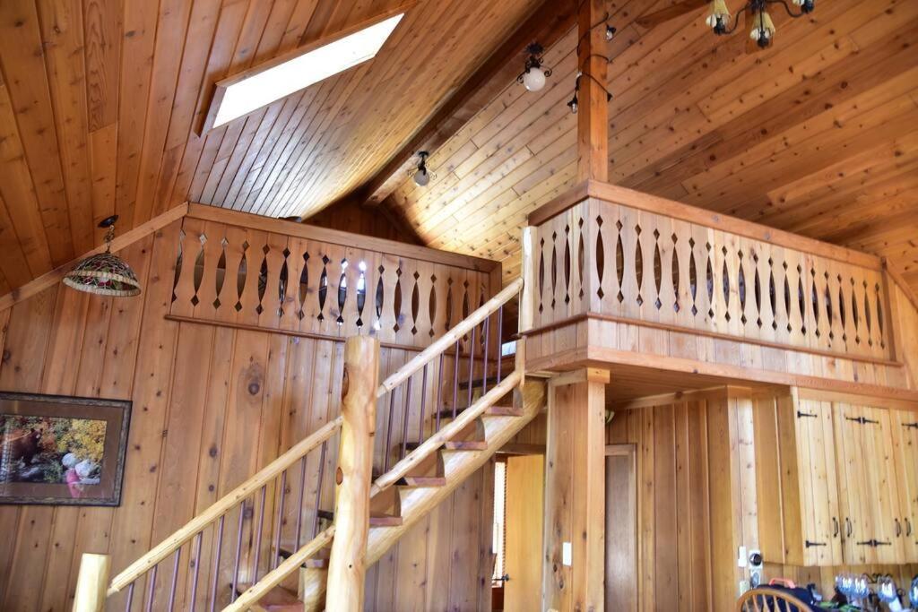 Quiet And Comfy 3Bed/2Bath - Chalet With Hot Tub. Cedar Экстерьер фото