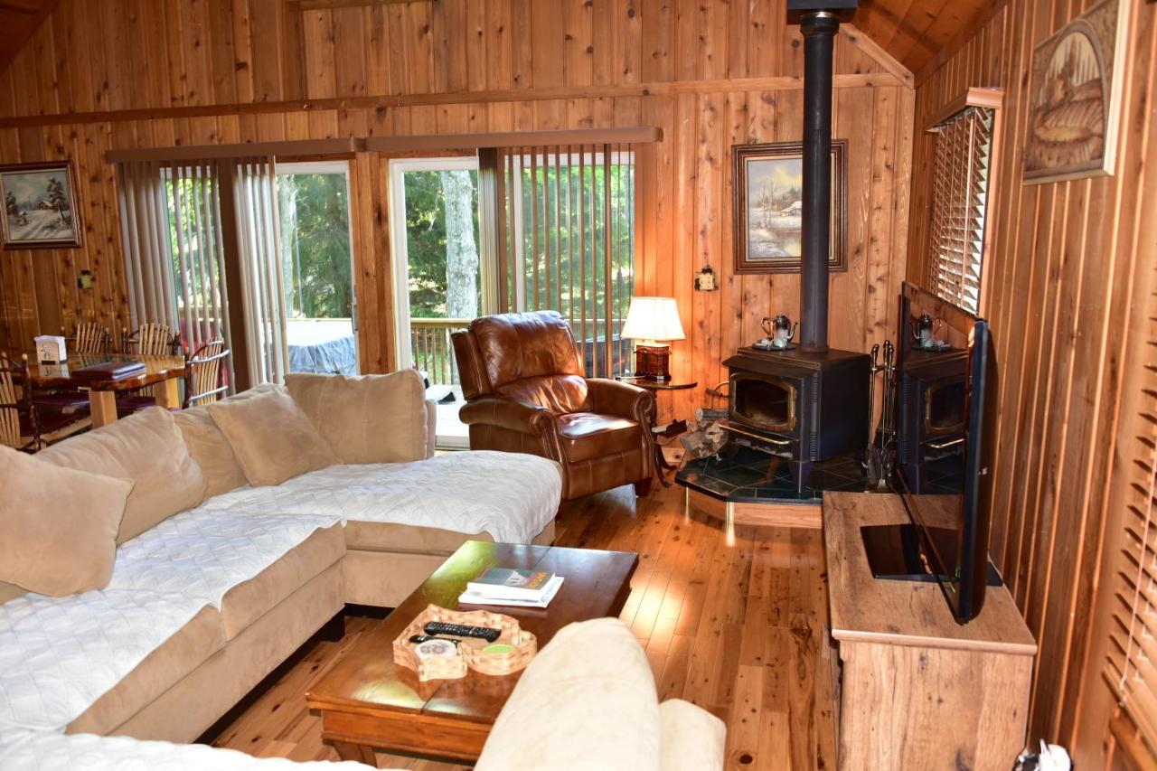 Quiet And Comfy 3Bed/2Bath - Chalet With Hot Tub. Cedar Экстерьер фото